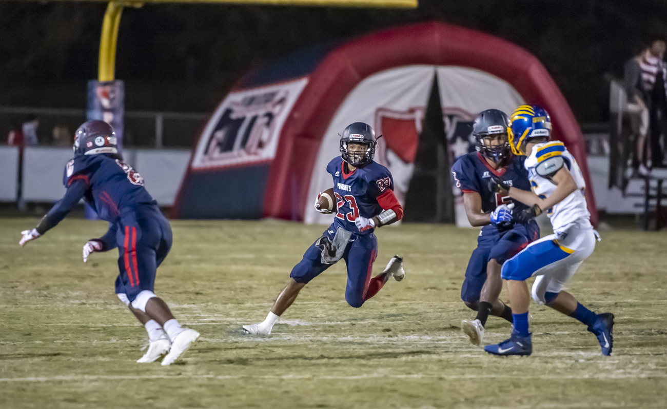 Prep Football Roundup: Patriots edge Cougars for key PAC win with late drive