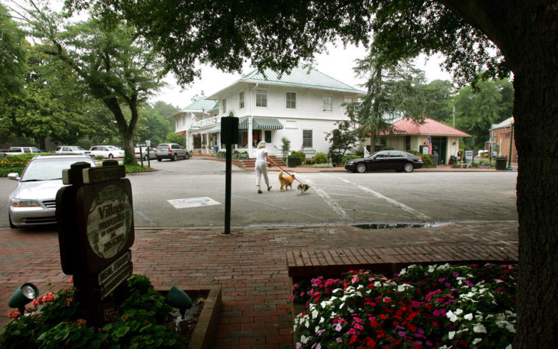 Pinehurst to review proposed street dining ban in March